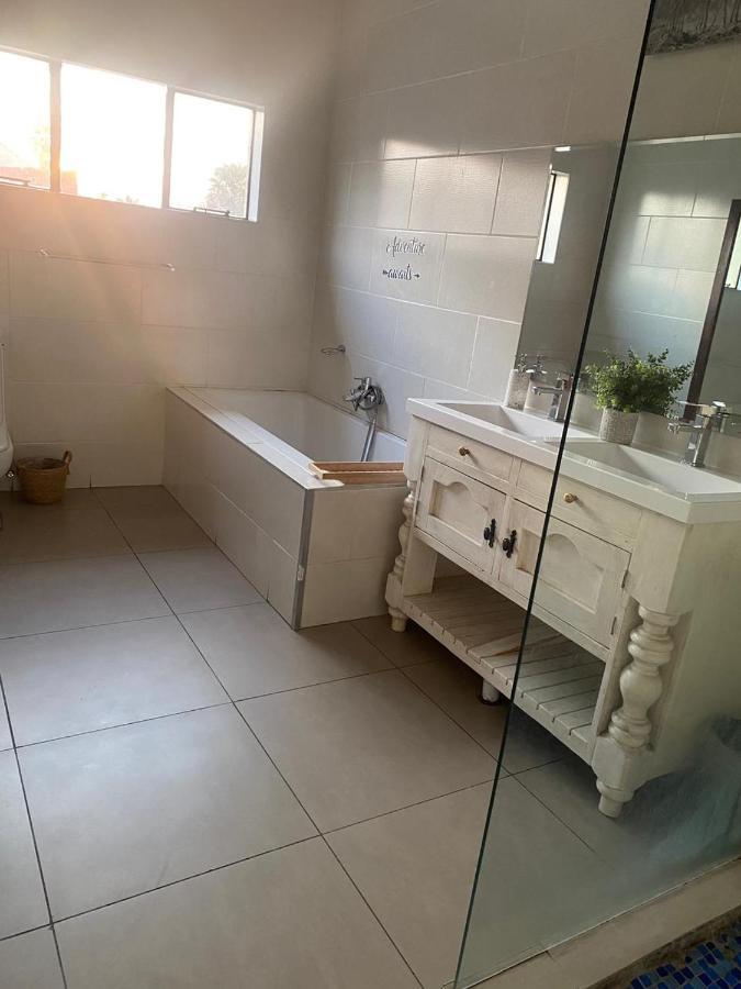 Entire 4 Bedroom House In Midrand, Johannesburg Randjesfontein Bagian luar foto